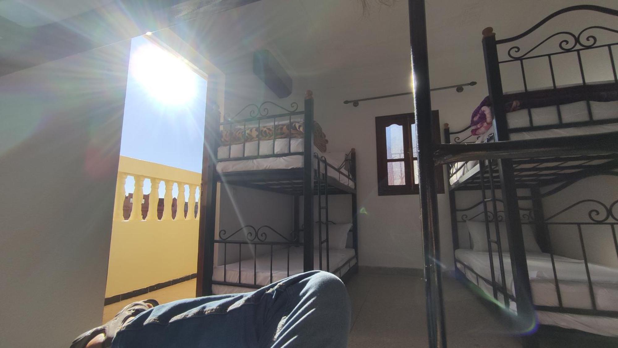 Warzazat Hostel Zewnętrze zdjęcie