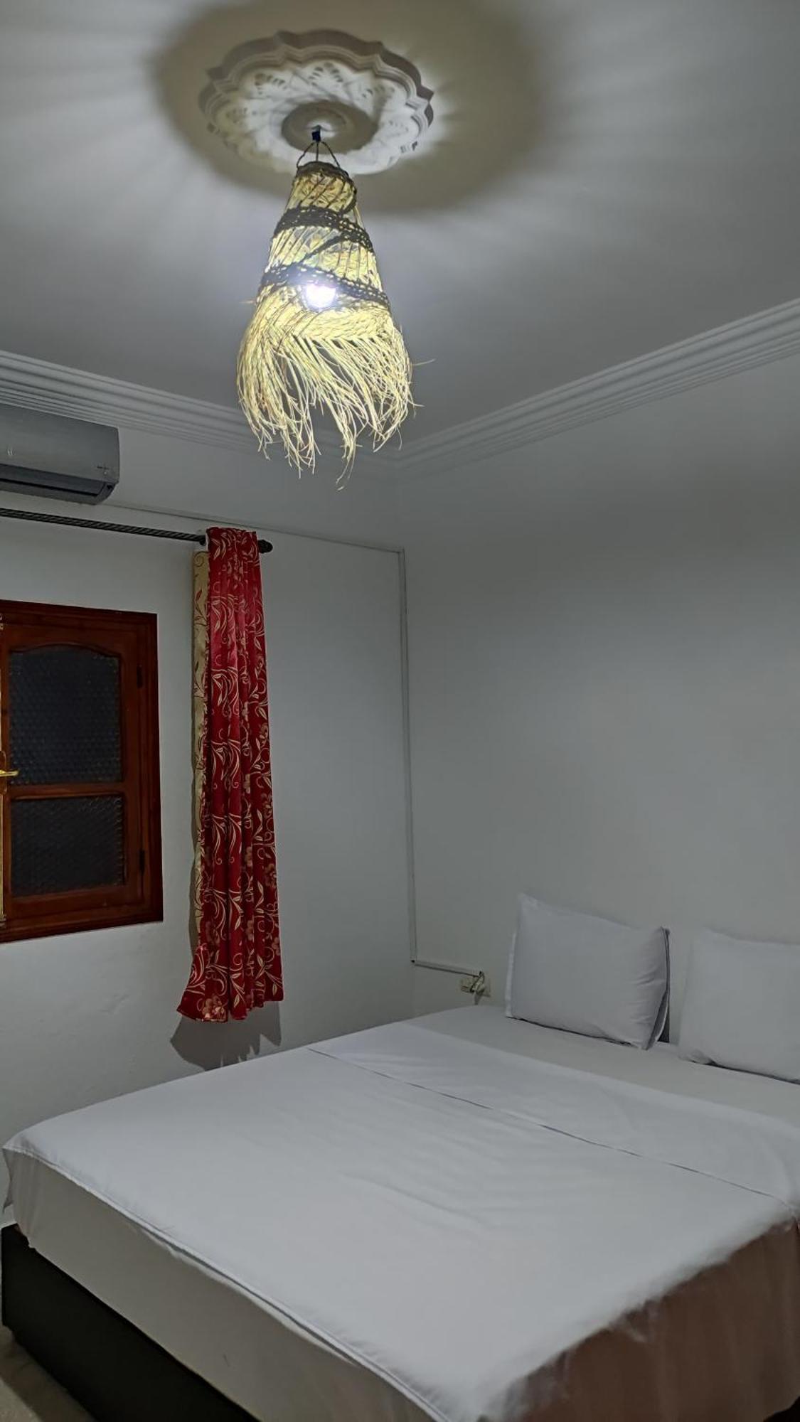 Warzazat Hostel Zewnętrze zdjęcie