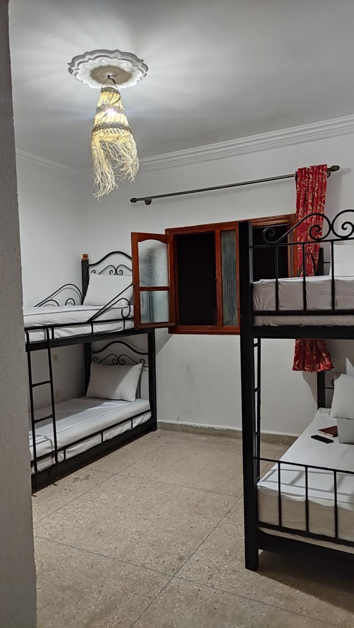 Warzazat Hostel Zewnętrze zdjęcie