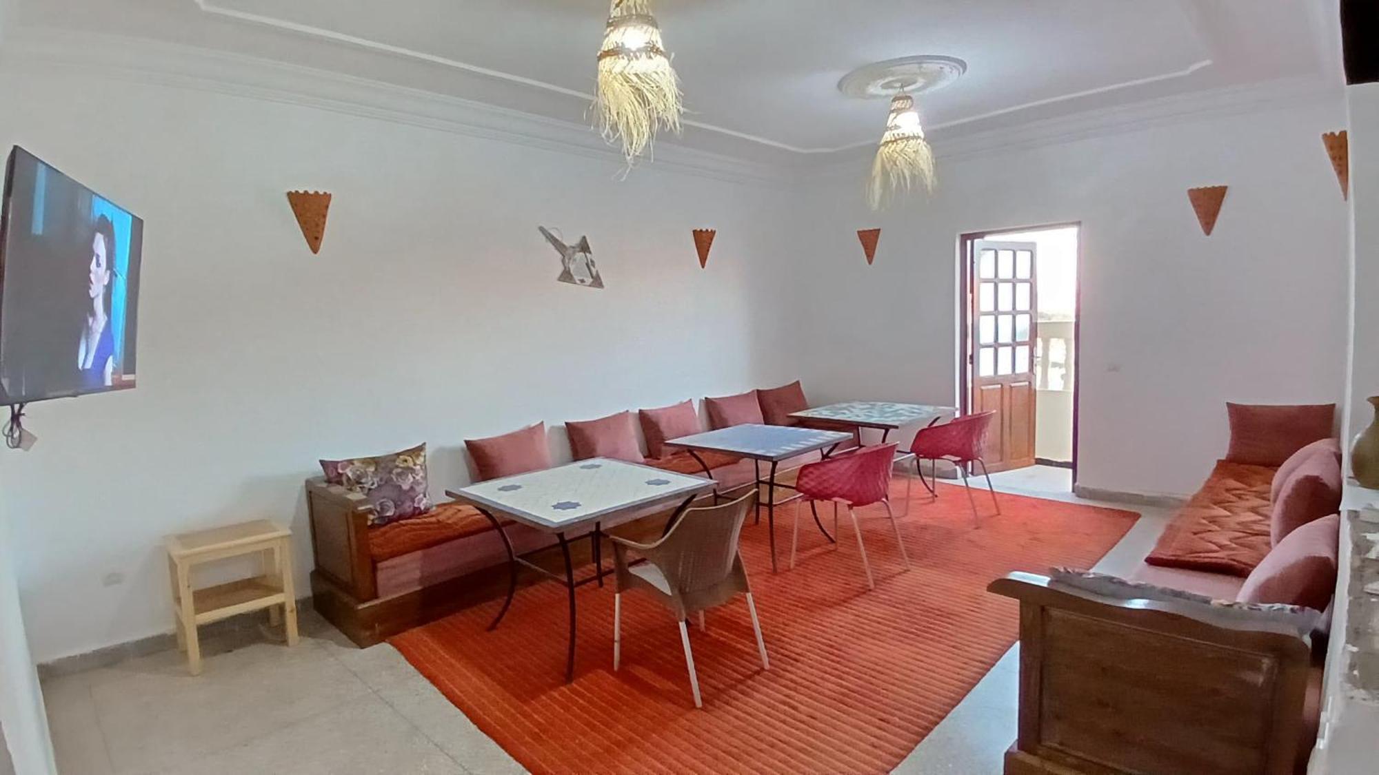 Warzazat Hostel Zewnętrze zdjęcie
