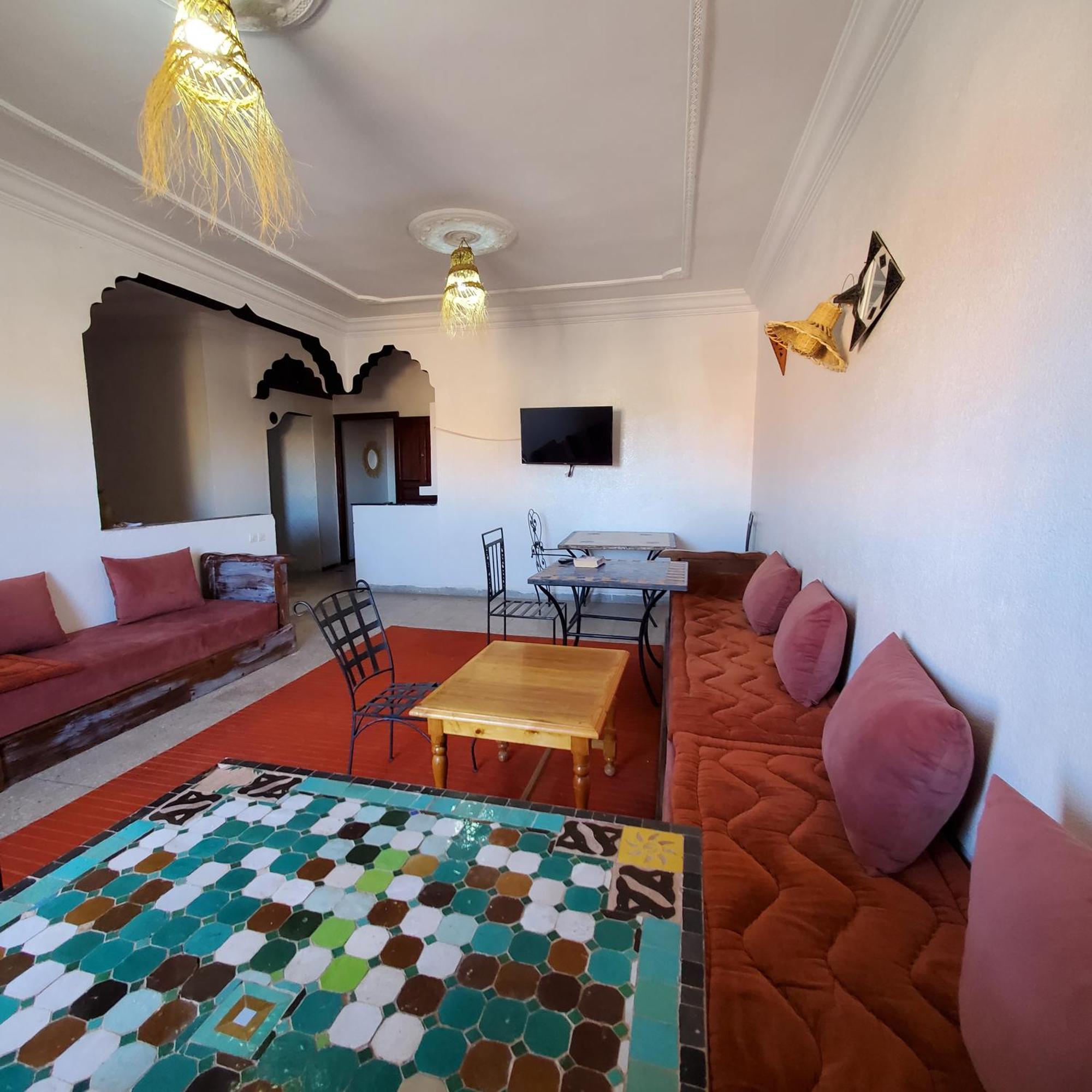 Warzazat Hostel Zewnętrze zdjęcie