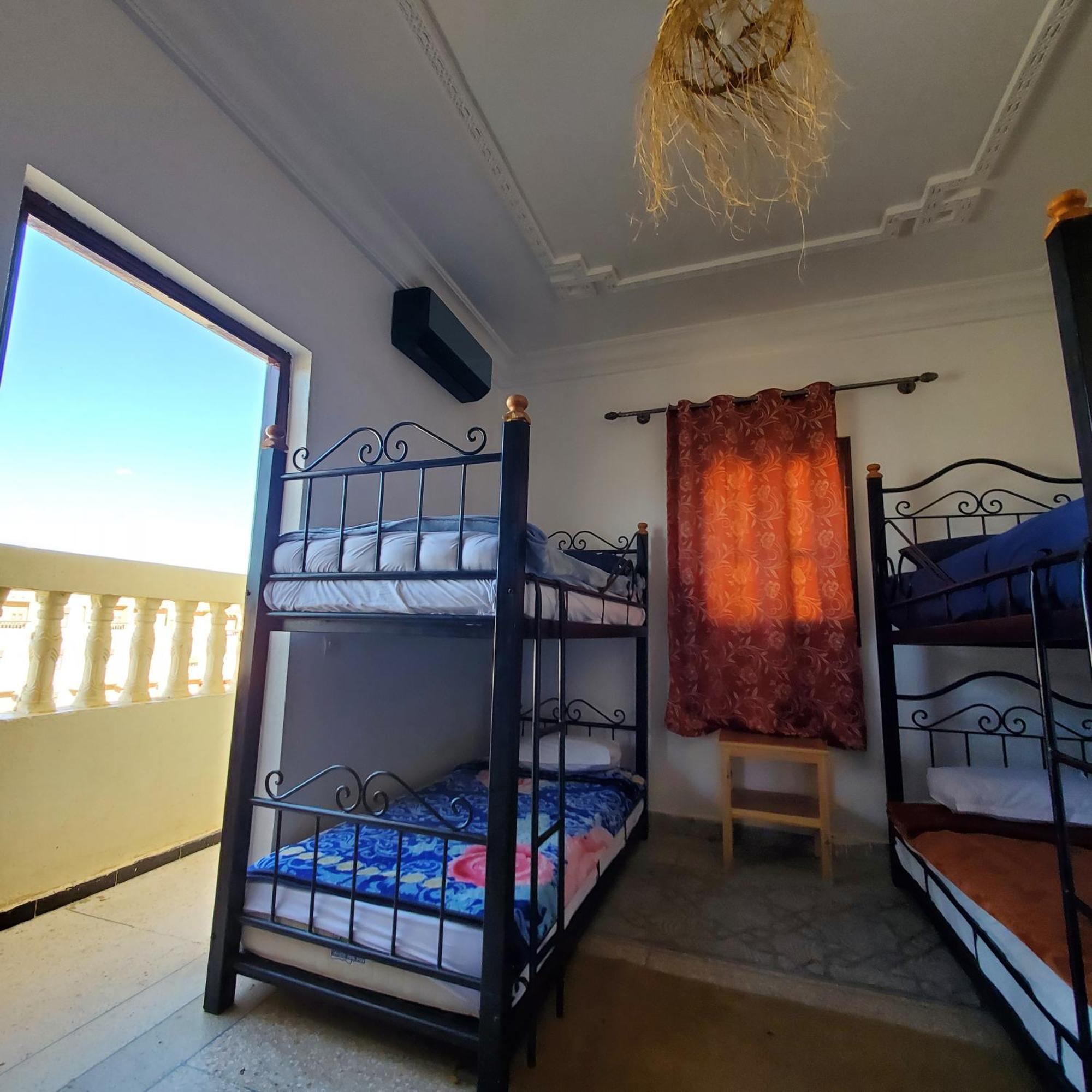 Warzazat Hostel Zewnętrze zdjęcie